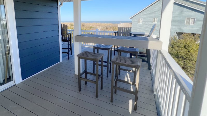 Captain Jack's – Covered Deck