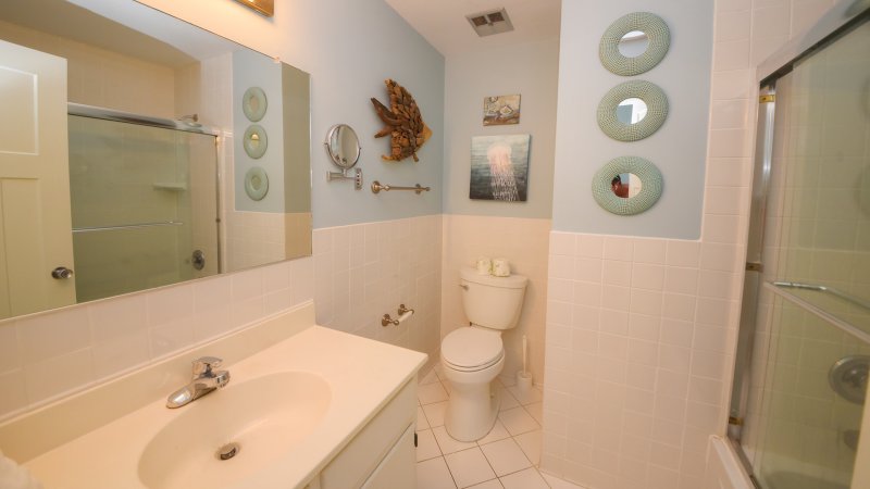 Captain Jack's – Common Bath for BR3 and BR4