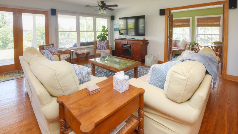 Double Vision – Living Room
