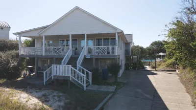 Double Vision – Exterior