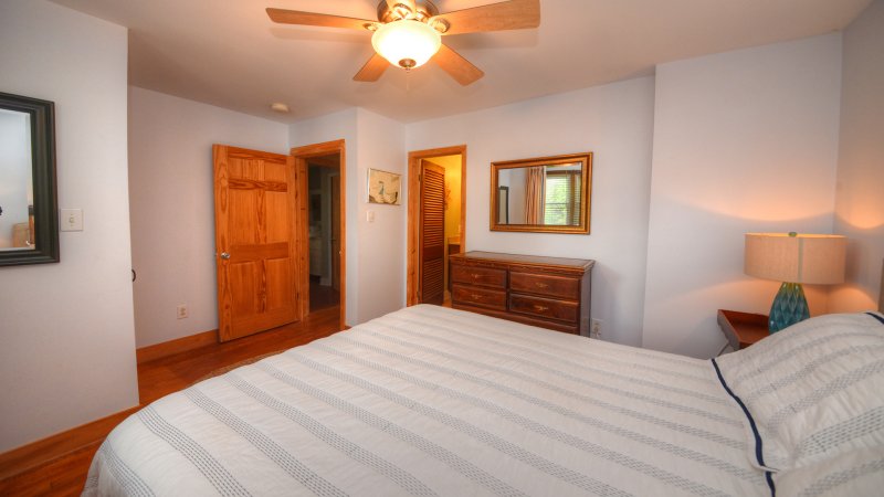 Double Vision – Bedroom 1