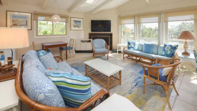 Byrd Song – Living Room