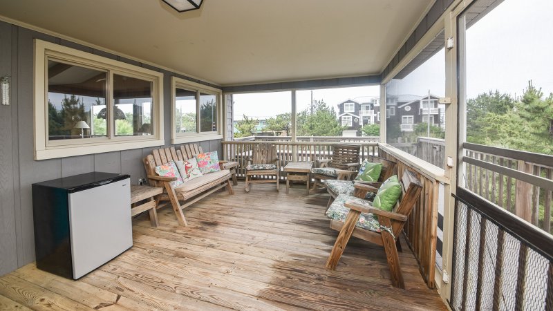 Byrd Song – Screened Porch