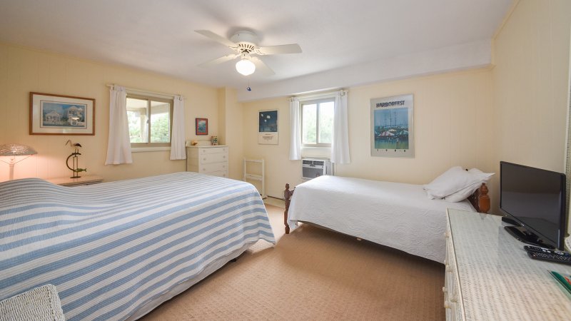 Byrd Song – Bedroom 6
