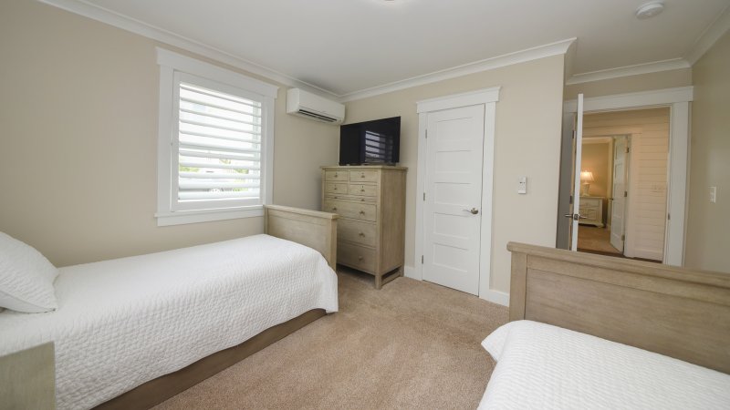 Moon Glow – Bedroom 4
