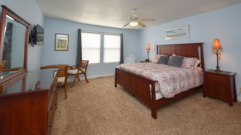 Forever Family – Bedroom 6