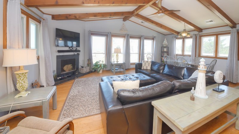 Blue Sky – Living Room
