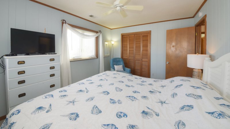 Blue Sky – Bedroom 2