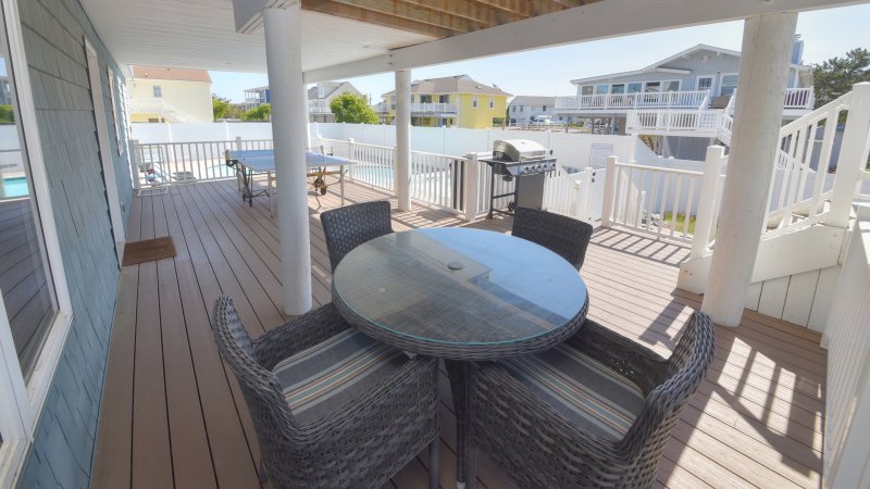 Dune Our Thing – Covered Deck