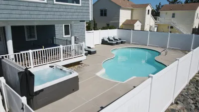 Dune Our Thing – Pool and Hot Tub