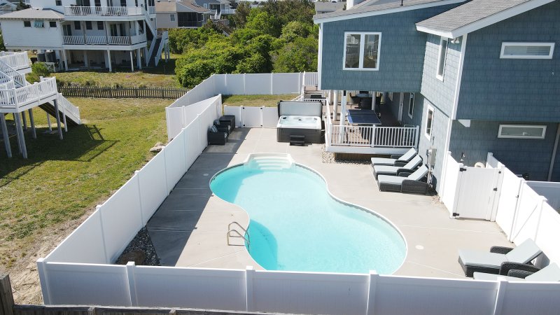 Dune Our Thing – Pool and Hot Tub