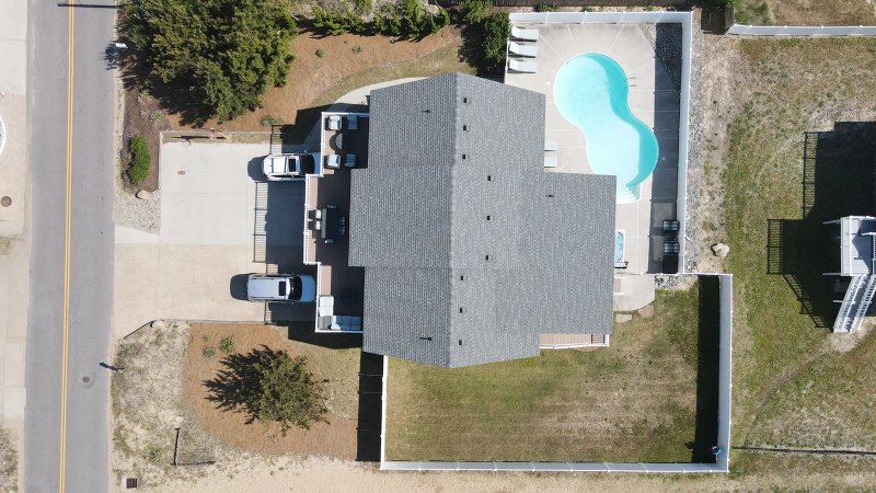 Dune Our Thing – Exterior