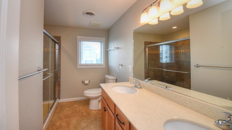 Dune Our Thing – Common Bath for BR1 and BR2