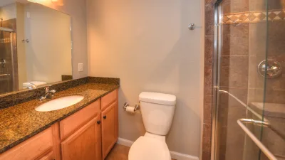 Dune Our Thing – Private Bath for BR6