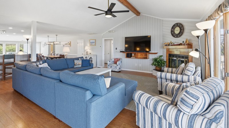 Dolphin View – Living Room