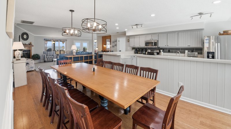 Dolphin View – Dining