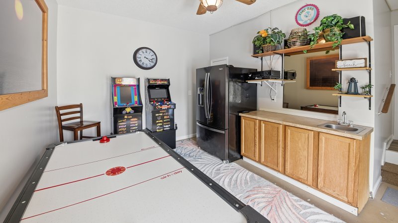 Dolphin View – Game Room