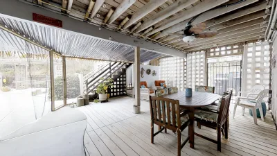 The Shining Isle – Screened Porch