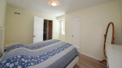 The Shining Isle – Bedroom 7