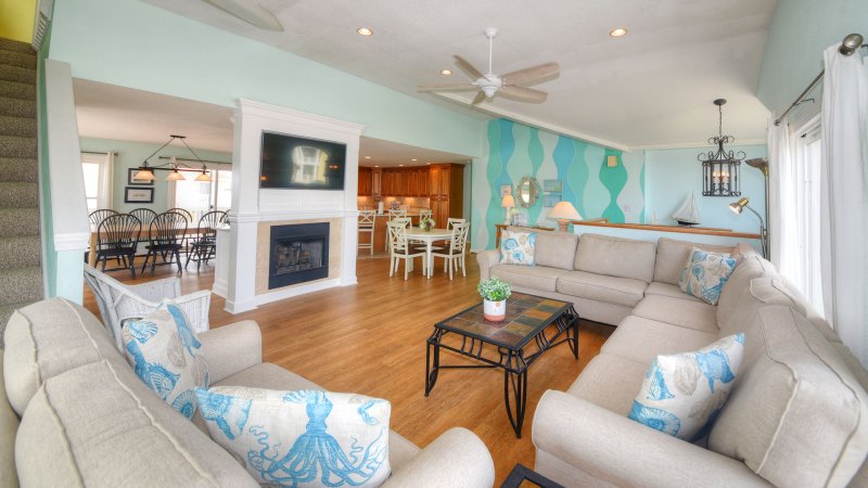 Sea Breezes – Living Room