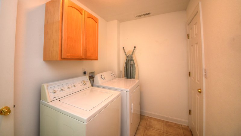 Sea Breezes – Laundry Room