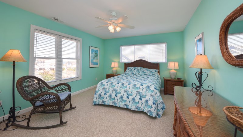 Sea Breezes – Bedroom 2