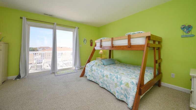 Sea Breezes – Bedroom 4