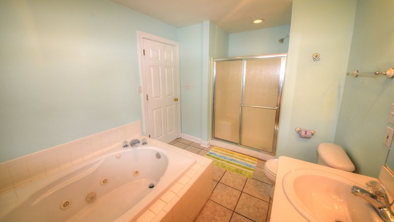 Sea Breezes – Private Bath for BR5