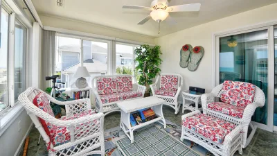 Life Is Good – Sun Room