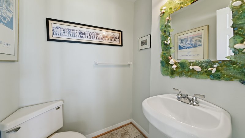 MerMajesty – Common Bath for 3rd Floor