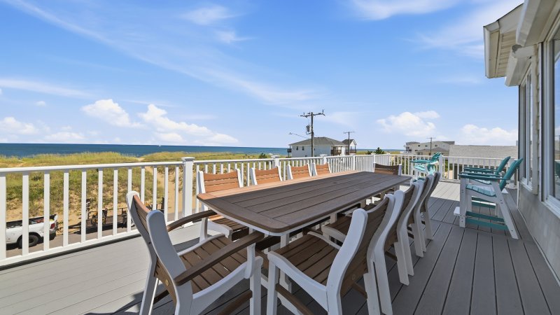 MerMajesty – 3rd Floor Deck