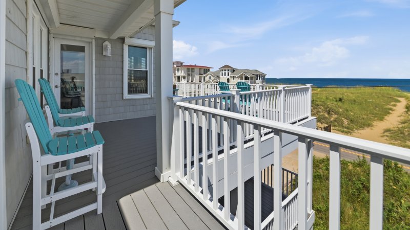 MerMajesty – 3rd Floor Deck