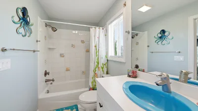 MerMajesty – Common Bath for BR6 and BR7