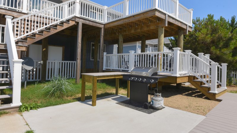 Quisenberry – Grill Area