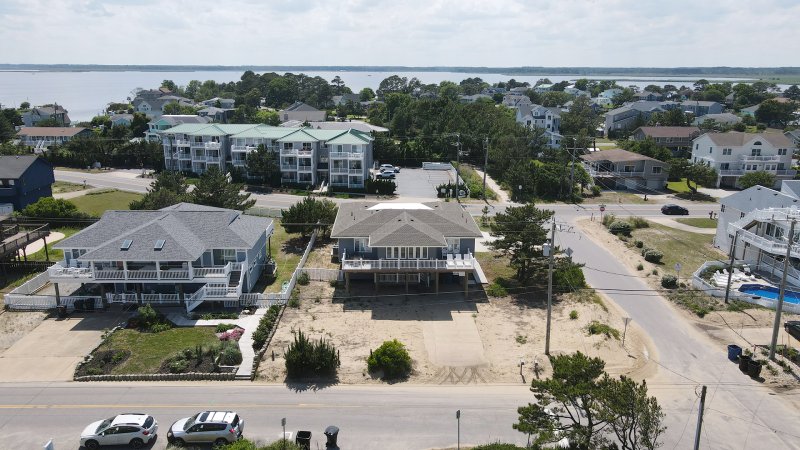 Quisenberry – Exterior
