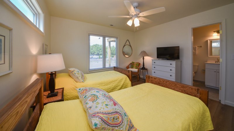 Quisenberry – Bedroom 6