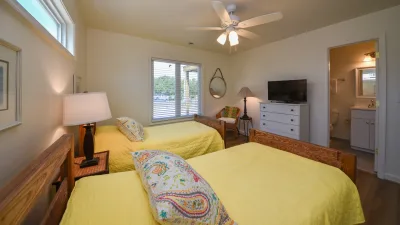 Quisenberry – Bedroom 6