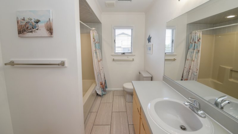 Sand Ease – Common Bath for BR2 and BR3