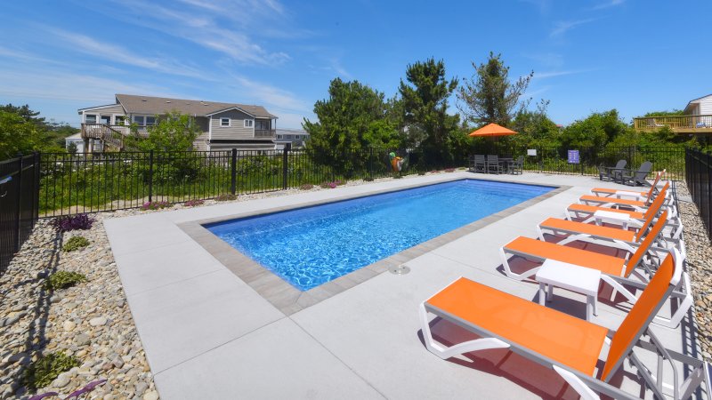 Miller Hi-Life – Pool