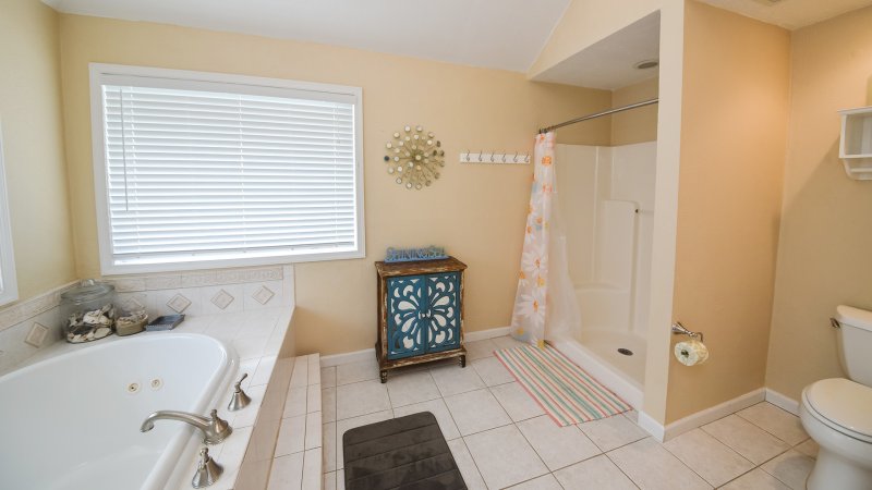 Family Tides – Private Bath for BR1