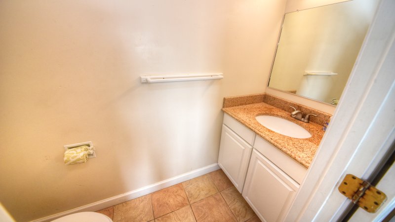 Majestic – Common Bath for 3rd Floor