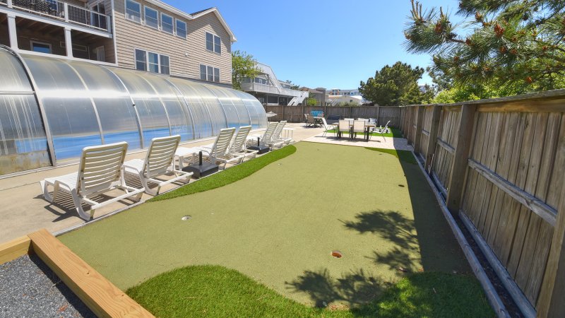 Majestic – Putting Green