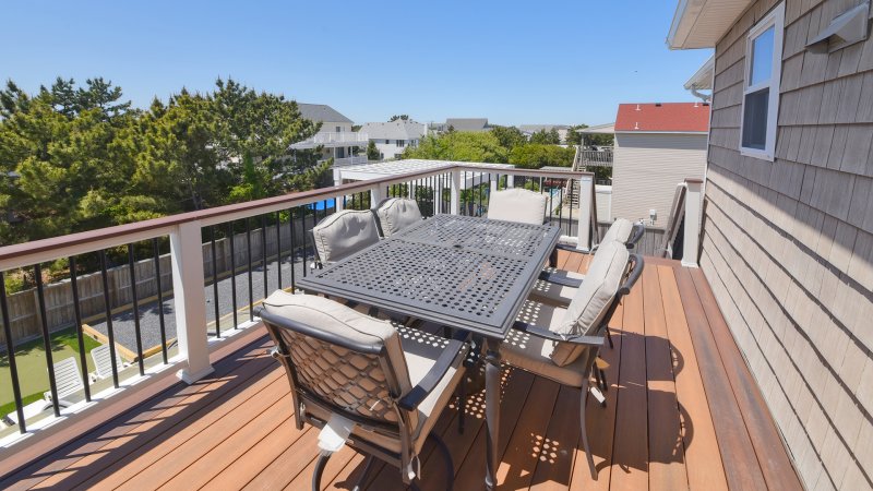 Majestic – Deck