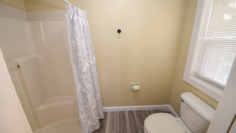 Majestic – Private Bath for BR4