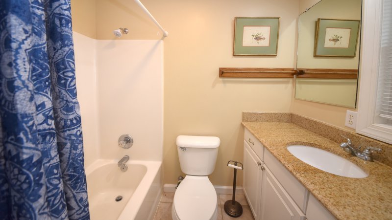 Majestic – Private Bath for BR6