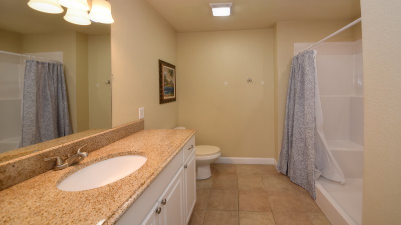 Majestic – Private Bath for BR13