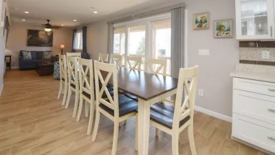 Lyons Den – Dining