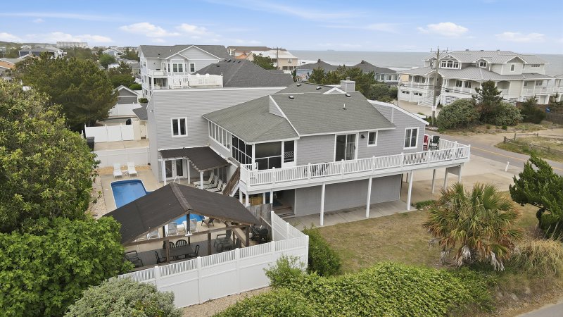 Dolphin View – Exterior