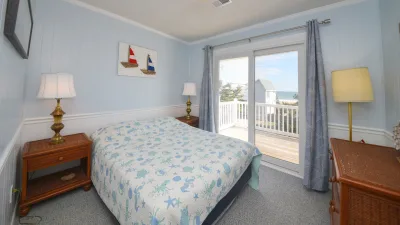 Lyons Den – Bedroom 1