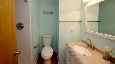 Gullible – Private Bath for BR5